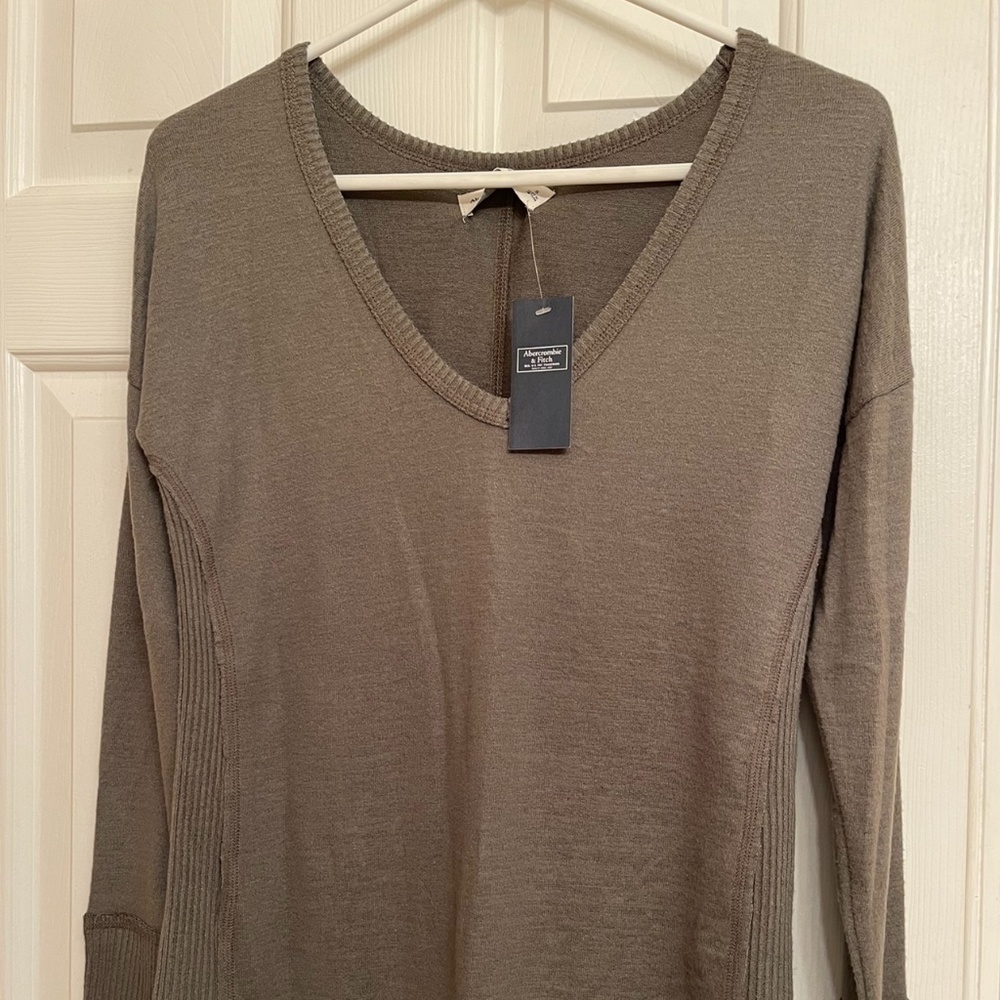 Abercrombie long sleeve